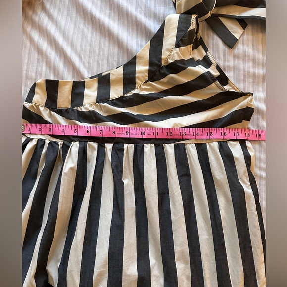 Who What Wear size XS one shoulder gray and cream striped maxi dress - Picture 6 of 7